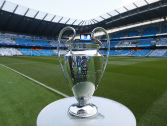 Clattenburg referees differently in finals to create 'a spectacle'