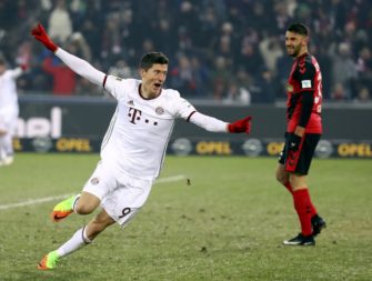 Watch: Lewandowski shows off perfect control to score 91st-minute winner