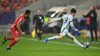 Giroud's gymnastics give Chelsea crucial advantage over Atletico Madrid