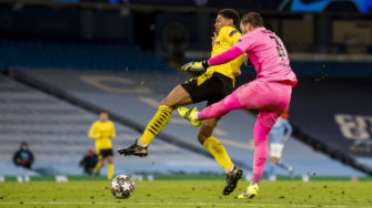 Manchester City net last-gasp winner as Dortmund rue questionable refereeing